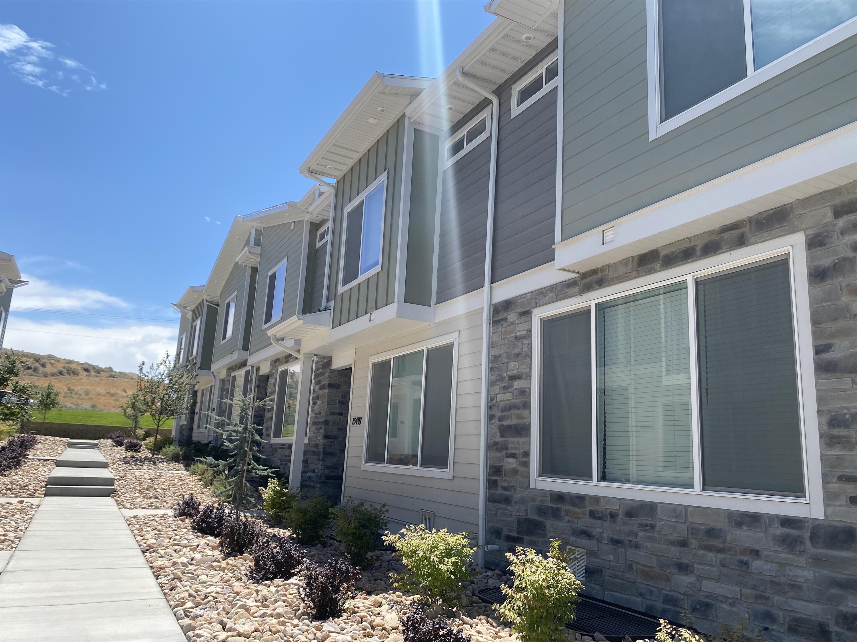 15499 Aqua Mountain Lane